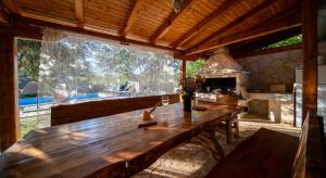 Φωτογραφία από το άλμπουμ του NEW! Holiday home Maša with heated pool near Krka national park σε Ljubotić