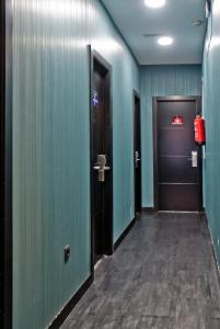 Zdjęcie z galerii obiektu JC Rooms Santo Domingo w Madrycie