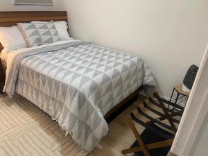 Imagen de la galería de Beautiful 2-bedroom basement apartment in center of Milton, en Milton