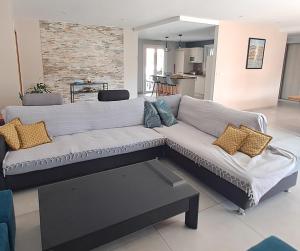 Posedenie v ubytovaní Belle villa avec piscine vue montagne à 10 mn de la mer à Argeles
