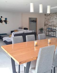 Posedenie v ubytovaní Belle villa avec piscine vue montagne à 10 mn de la mer à Argeles