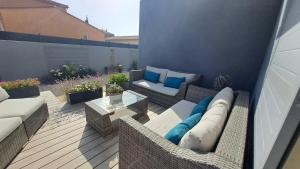 Posedenie v ubytovaní Belle villa avec piscine vue montagne à 10 mn de la mer à Argeles