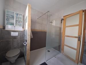 Kúpeľňa v ubytovaní Belle villa avec piscine vue montagne à 10 mn de la mer à Argeles
