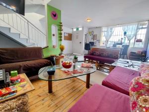 Zona d'estar a ZIPA HOSTEL