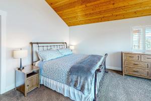 Katil atau katil-katil dalam bilik di Ellisport Bay House (Main Home & Studio)