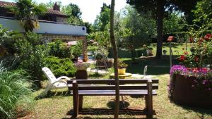 Zahrada ubytování Apartments Rale