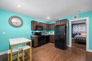 Kuchyň nebo kuchyňský kout v ubytování Lovely 1BR Apartment near Medical Center & NRG