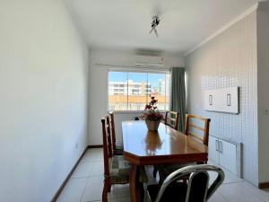 Φωτογραφία από το άλμπουμ του Melhor custo beneficio, 2 quartos, suíte, 3 splits , wi-fi σε Capão da Canoa