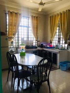 Φωτογραφία από το άλμπουμ του Aufa Homestay Besut σε Kampung Kuala Besut