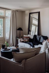Predel za sedenje v nastanitvi Grande Vue Hotel