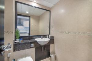 صورة لـ HAVN - Studio Apartment in Goldcrest Views, JLT في دبي