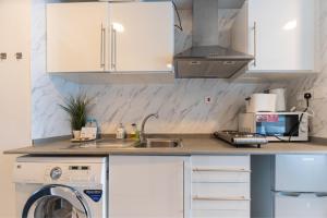 صورة لـ HAVN - Studio Apartment in Goldcrest Views, JLT في دبي