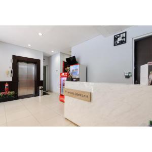 Vstupní hala nebo recepce v ubytování RedDoorz Plus near Grand Indonesia Jakarta