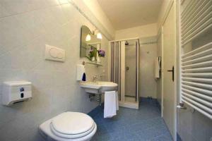 Kúpeľňa v ubytovaní Hotel Villa Lubrense Sorrento + 35 fotografií