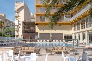 Bazén v ubytování Hotel Safari nebo v jeho okolí