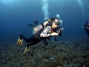 Tetamu yang menginap di Awesome dive center