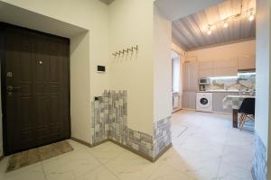 Kumayri Suite Balcony View的厨房或小厨房