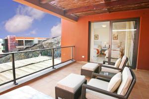A seating area at Villa Gran Canaria Specialodges