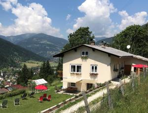 Nespecifikovaný výhled na hory nebo výhled na hory při pohledu z apartmánu