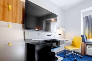 Kuchyň nebo kuchyňský kout v ubytování Microtel Inn & Suites by Wyndham Olean
