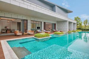 Bassein majutusasutuses Hilton Shanghai Fengxian või selle lähedal