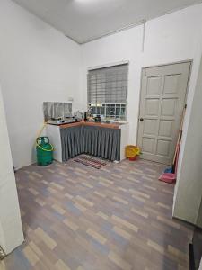 Gallery image of Home Stay Tok Ayah in Machang +4 photos