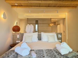 Postel nebo postele na pokoji v ubytování Sirin Luxury Suites Groundfloor