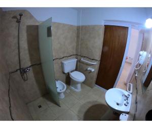 Ένα μπάνιο στο Amanecer Las Grutas +5 φωτογραφίες