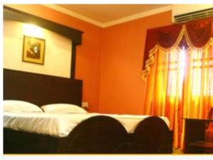 Afbeelding uit fotogalerij van Hotel Priya in Chengannūr