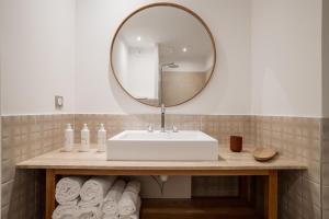 Un baño de Setclub Hôtel & Spa Aix-en-Provence