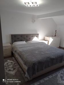 Postel nebo postele na pokoji v ubytování Casa de pe Deal