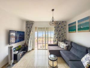 TV a/nebo společenská místnost v ubytování Ocean Front Teneriffa 2 Bedroom Penthouse Costa Adeje