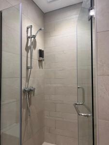 Ένα μπάνιο στο AZIZI RIVIERA 23 MIMMI Loft