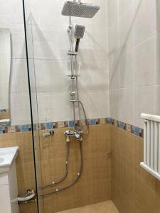 Ένα μπάνιο στο Savannah Pinoy Hostel