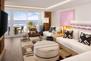 Posezení v ubytování The Ritz-Carlton O'ahu, Turtle Bay
