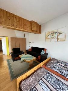 Postel nebo postele na pokoji v ubytování Hostinec- Pension U Havlů + 9 fotografií