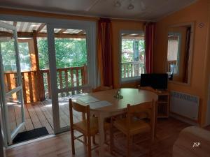 VaudreuilleにあるMobil-home Rivieraのギャラリーの写真