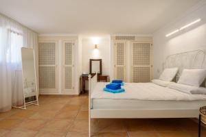 Ένα ή περισσότερα κρεβάτια σε δωμάτιο στο Villa Polina +37 φωτογραφίες