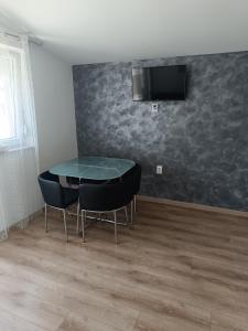 TV a/nebo společenská místnost v ubytování Apartment Vitko + 14 fotografií