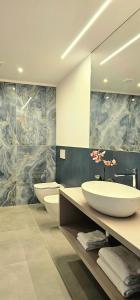 Ένα μπάνιο στο Apartament 59