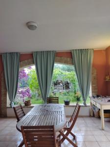 A garden outside Casa Vacanza Villa Filomena