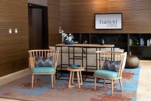 A seating area at Fairfield by Marriott Lima Miraflores