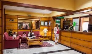 Lobby o reception area sa Hotel Torre Del Conde