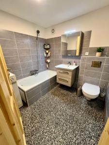 Ένα μπάνιο στο Chalupa Markytka +14 φωτογραφίες