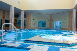Bazén v ubytování Mahdia Palace Thalasso nebo v jeho okolí