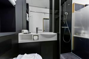 Koupelna v ubytování The Z Hotel Holborn