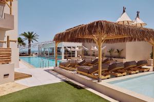 The swimming pool at or close to Sofia Resort Luxury Suites