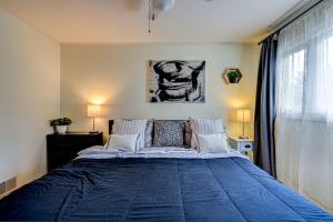 Fotografie z fotogalerie ubytování Cozy Home Sleeps 10 Lombard Chicago Suburb v destinaci Lombard