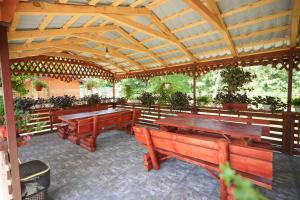 Restaurace v ubytování Casa Ion
