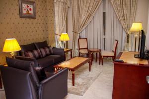 Posezení v ubytování Pioneer Hotel Apartments Muscat